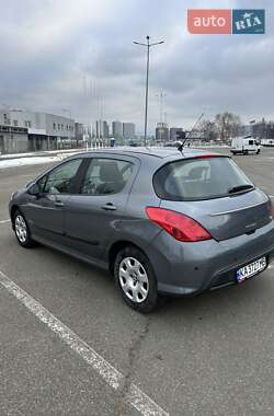 Хетчбек Peugeot 308 2011 в Києві