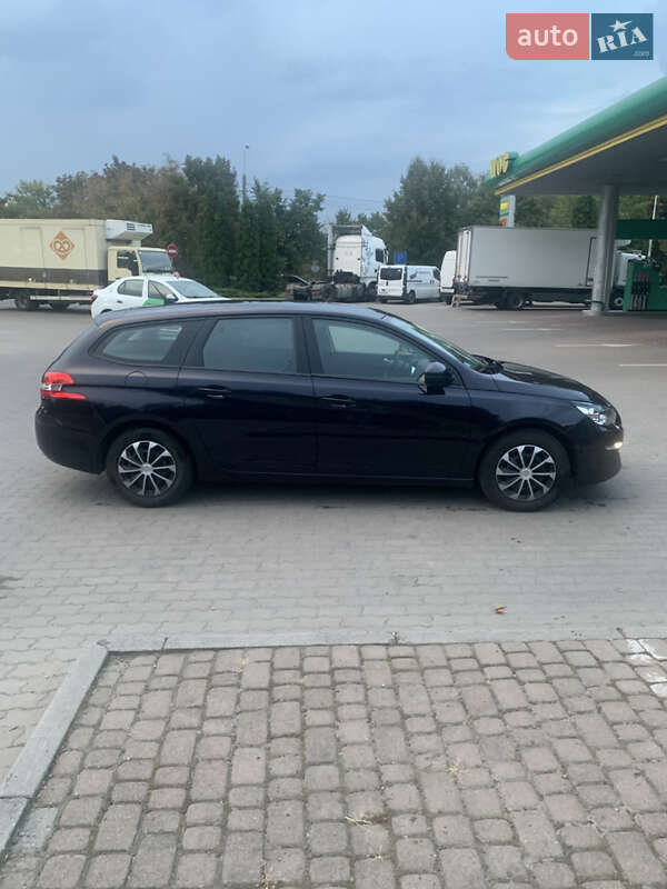 Універсал Peugeot 308 2017 в Рівному