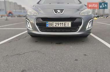 Универсал Peugeot 308 2011 в 