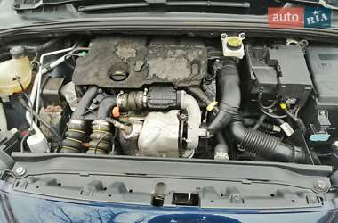 Универсал Peugeot 308 2011 в 