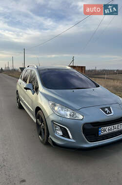 Універсал Peugeot 308 2011 в Рівному