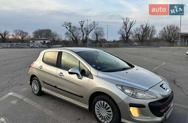 Хетчбек Peugeot 308 2008 в Чернівцях