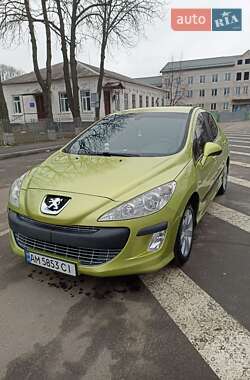 Хэтчбек Peugeot 308 2008 в Радомышле