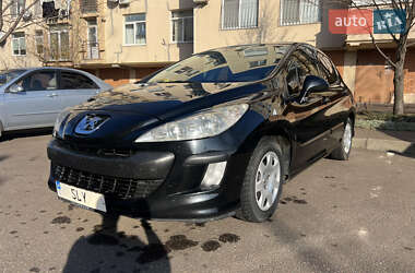 Хэтчбек Peugeot 308 2010 в 