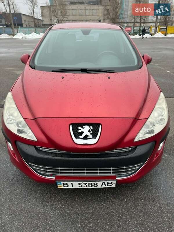 Хетчбек Peugeot 308 2008 в 