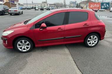 Хетчбек Peugeot 308 2008 в 