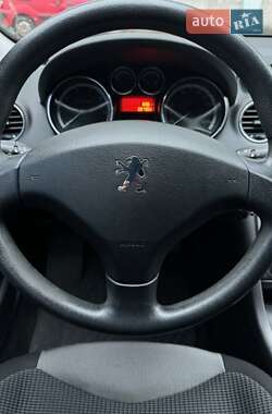 Хетчбек Peugeot 308 2008 в 