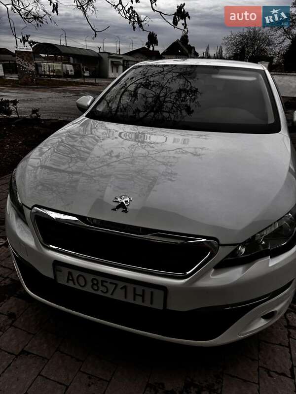 Універсал Peugeot 308 2015 в Мукачевому