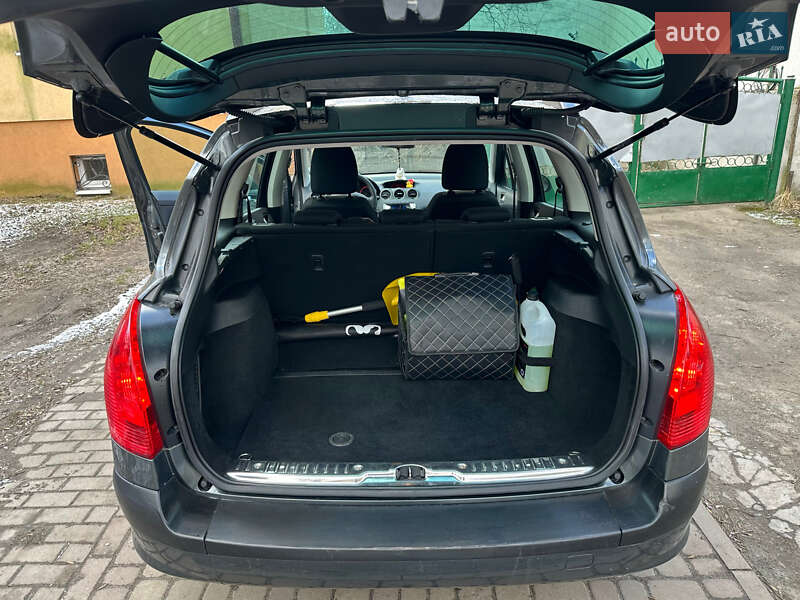 Універсал Peugeot 308 2010 в Львові