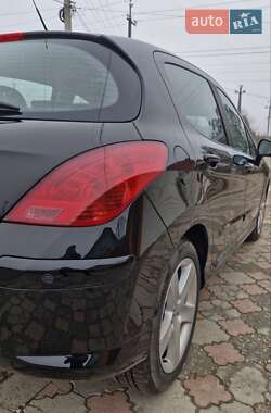 Хэтчбек Peugeot 308 2009 в Херсоне