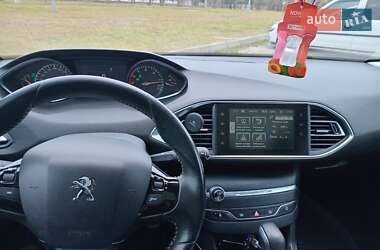 Універсал Peugeot 308 2014 в Бродах