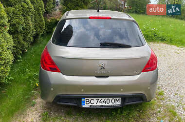 Хэтчбек Peugeot 308 2011 в Мостиске