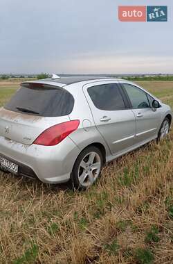 Хетчбек Peugeot 308 2011 в 