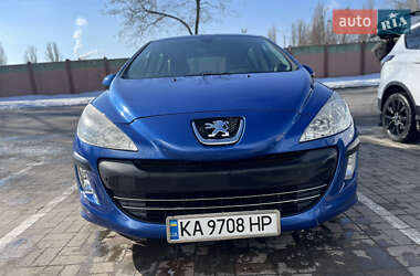 Хэтчбек Peugeot 308 2010 в Киеве