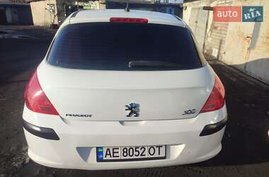 Хэтчбек Peugeot 308 2009 в 