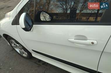 Хэтчбек Peugeot 308 2009 в 