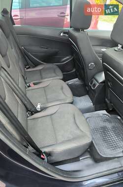 Універсал Peugeot 308 2013 в  фото 20 Універсал Peugeot 308 2013 в