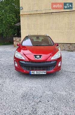 Універсал Peugeot 308 2010 в Дніпрі