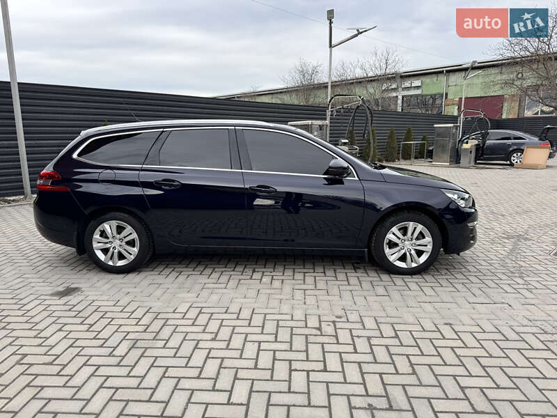 Универсал Peugeot 308 2015 в Ивано-Франковске фото 4 Универсал Peugeot 308 2015 в Ивано-Франковске