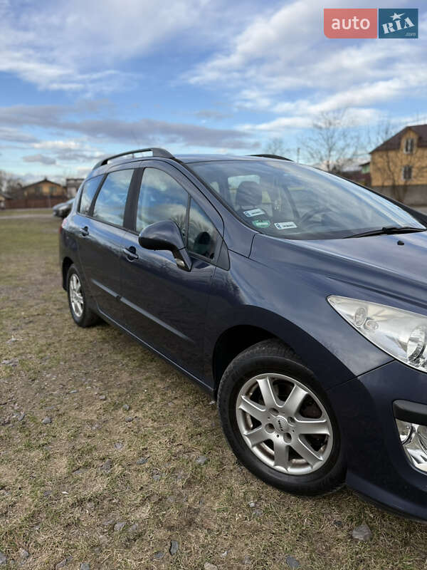 Универсал Peugeot 308 2008 в Бродах