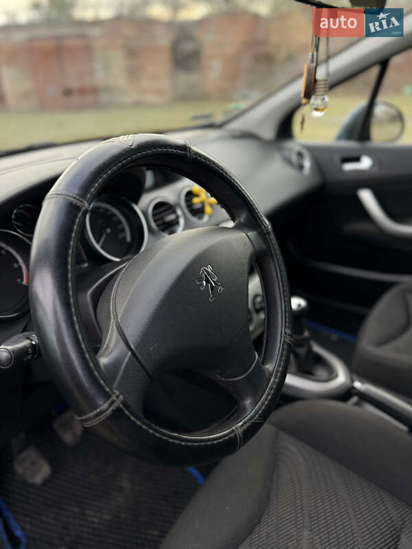 Универсал Peugeot 308 2008 в Бродах