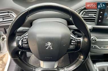 Универсал Peugeot 308 2015 в 