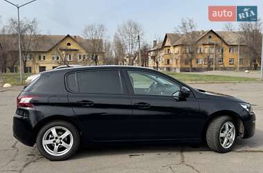 Хетчбек Peugeot 308 2014 в 