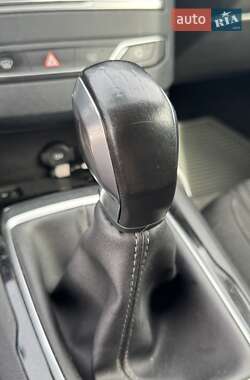 Хетчбек Peugeot 308 2014 в 
