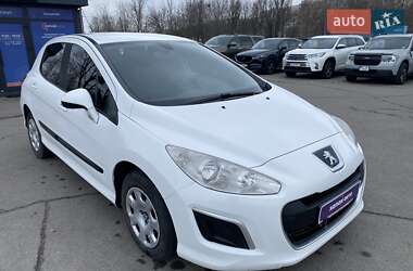 Хэтчбек Peugeot 308 2012 в 