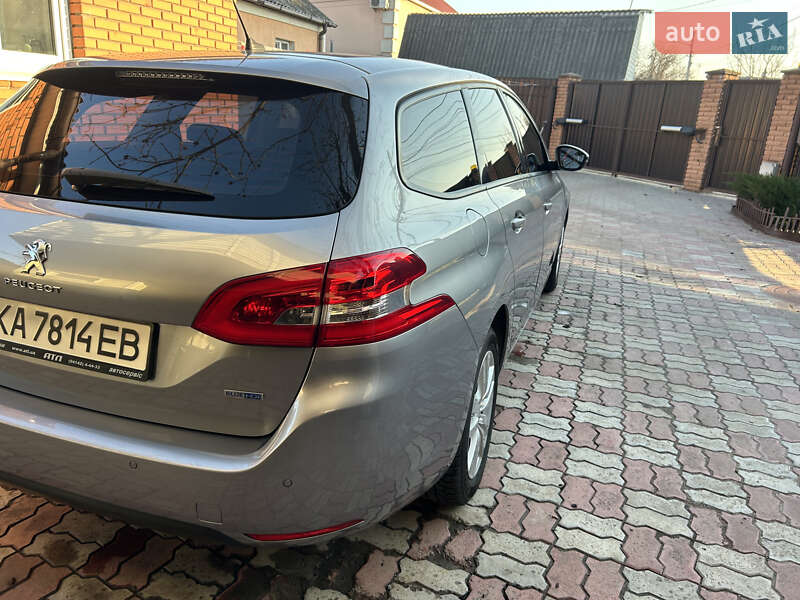 Универсал Peugeot 308 2015 в Киеве
