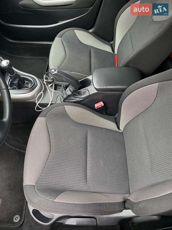 Хетчбек Peugeot 308 2011 в Луцьку