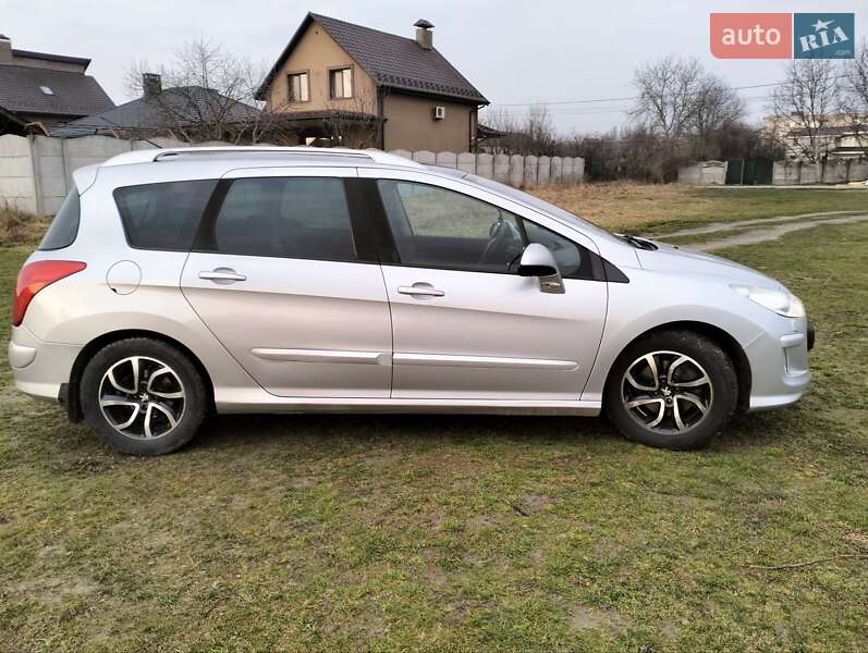 Універсал Peugeot 308 2008 в Рівному