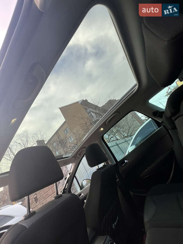 Універсал Peugeot 308 2011 в Ужгороді