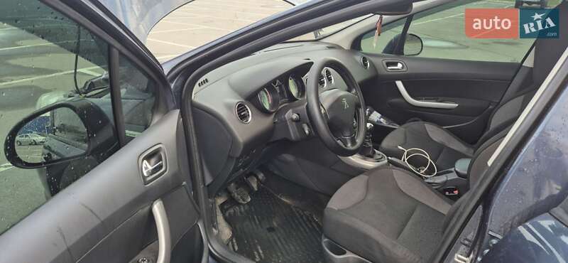 Універсал Peugeot 308 2012 в Дніпрі