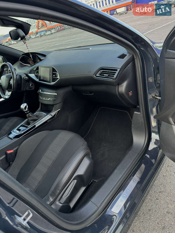 Универсал Peugeot 308 2018 в Львове