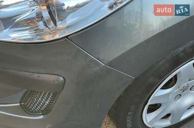 Хетчбек Peugeot 308 2011 в 