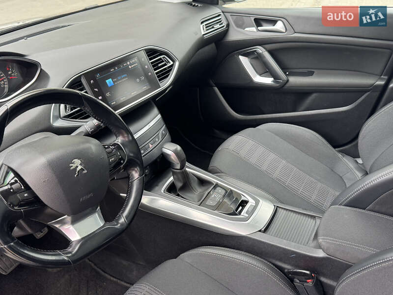 Универсал Peugeot 308 2017 в Луцке