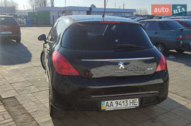 Хэтчбек Peugeot 308 2011 в 