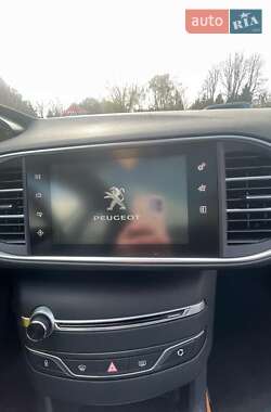 Універсал Peugeot 308 2015 в 