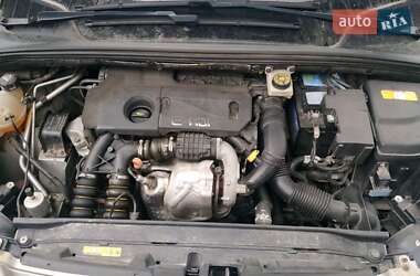 Универсал Peugeot 308 2011 в 