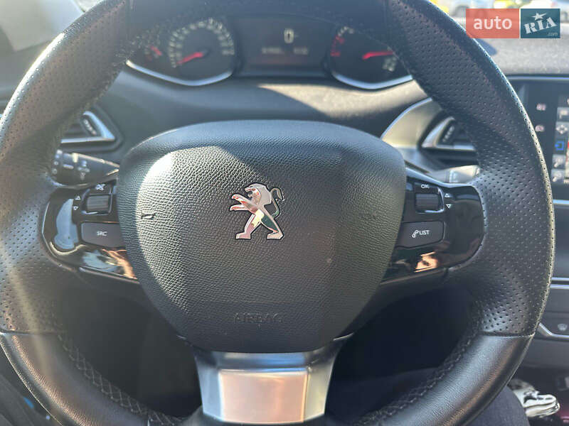 Хетчбек Peugeot 308 2014 в Житомирі