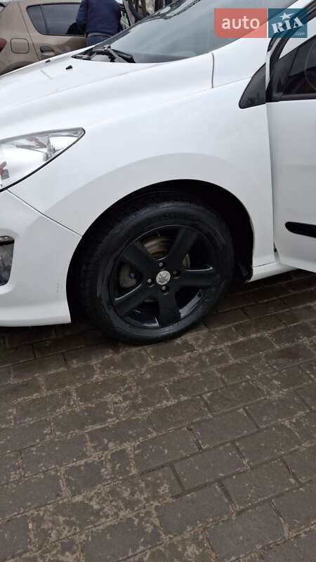 Peugeot 308 2013