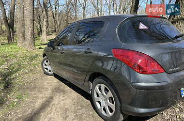 Хэтчбек Peugeot 308 2011 в 