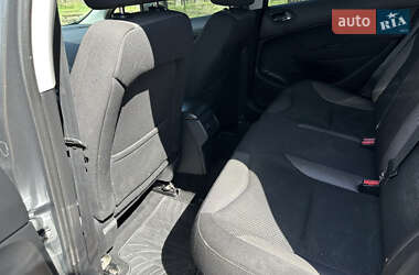 Хэтчбек Peugeot 308 2011 в 