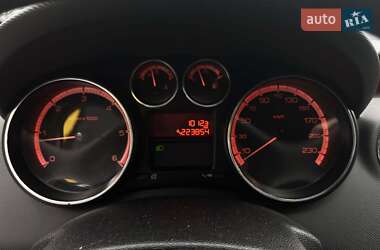 Хетчбек Peugeot 308 2013 в 