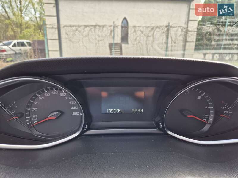 Хэтчбек Peugeot 308 2014 в Киеве