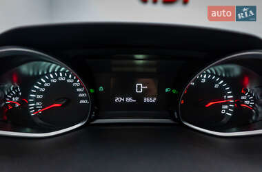 Хэтчбек Peugeot 308 2015 в 
