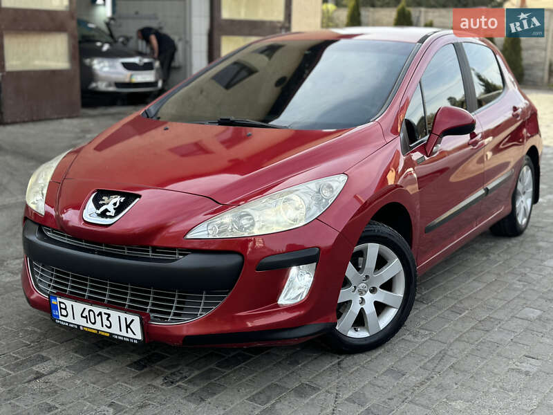 Хэтчбек Peugeot 308 2008 в 
