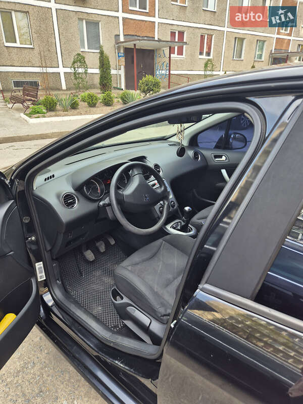 Хетчбек Peugeot 308 2008 в Вараші