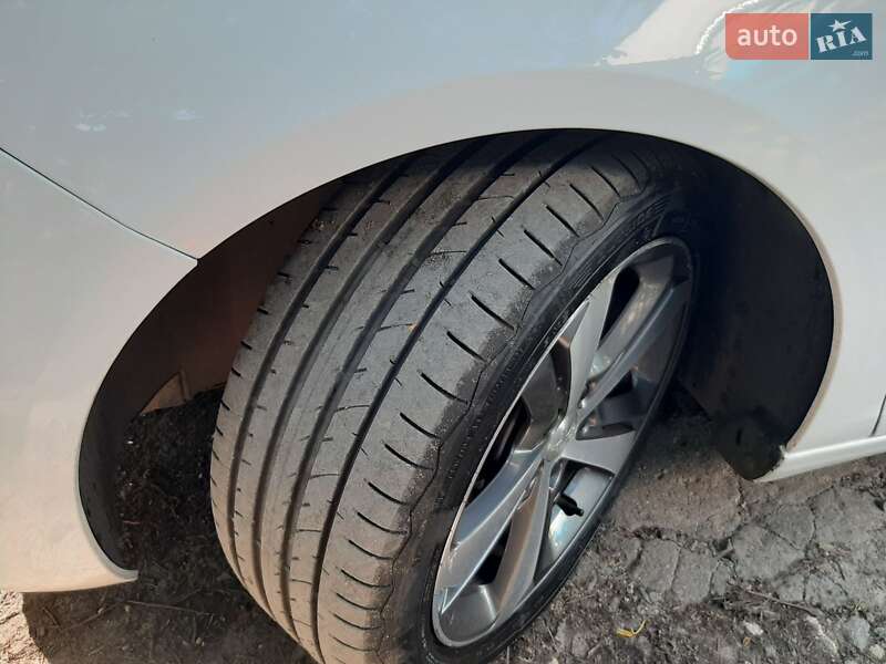 Універсал Peugeot 308 2015 в Тернополі